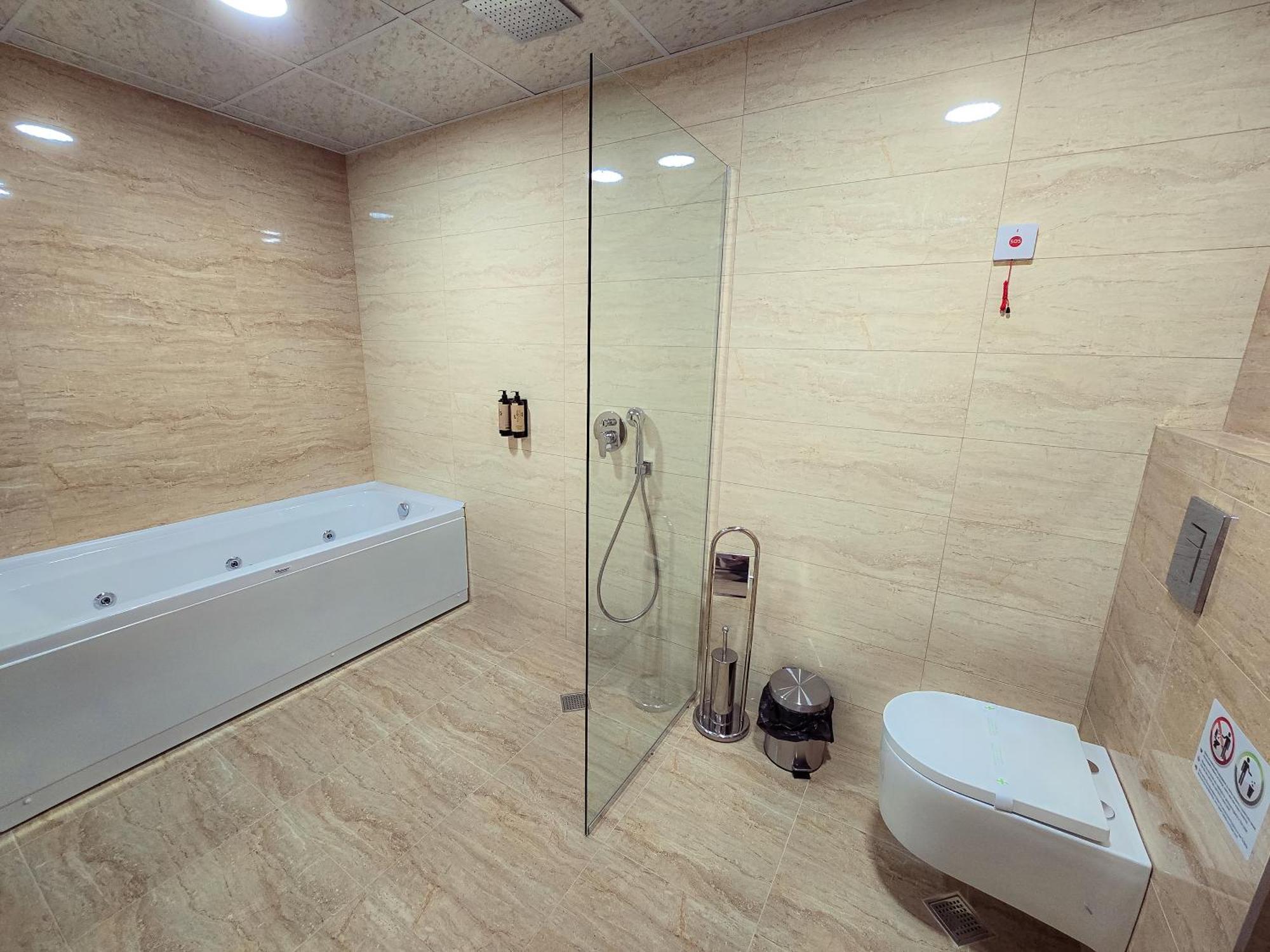 Комплекс Бабенец Hotel Gorna Orjachovitsa Buitenkant foto