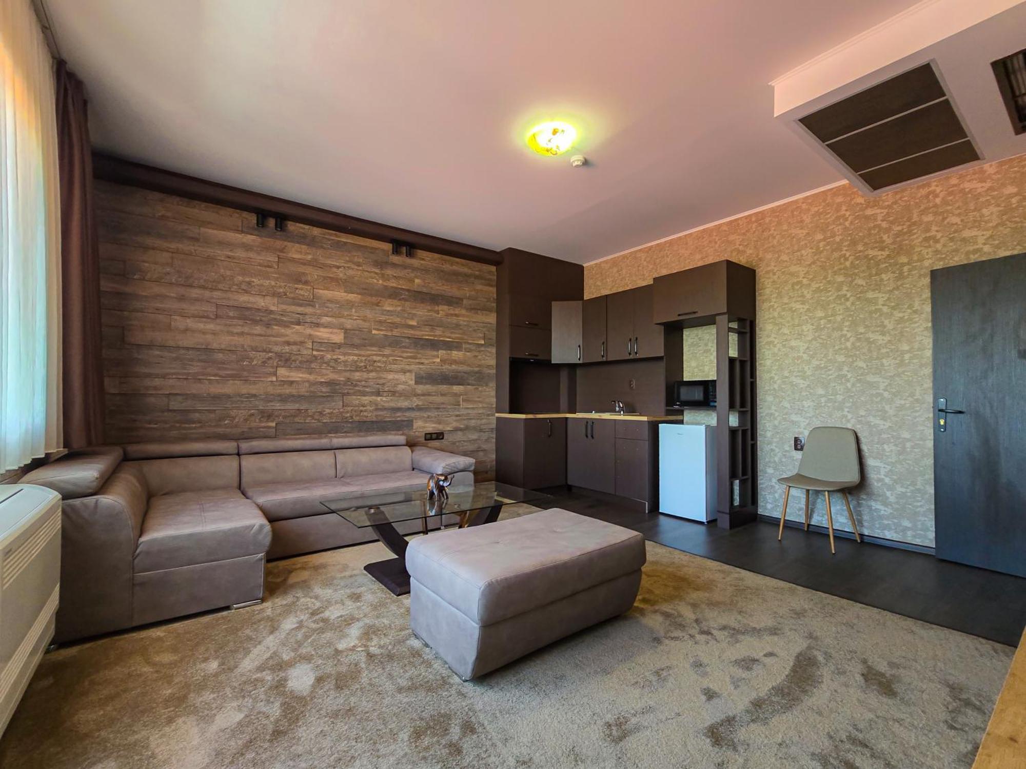 Комплекс Бабенец Hotel Gorna Orjachovitsa Buitenkant foto